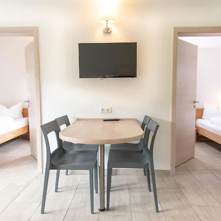 Bungis - 28 Ferienhaeuser Am Grimnitzsee G2 *